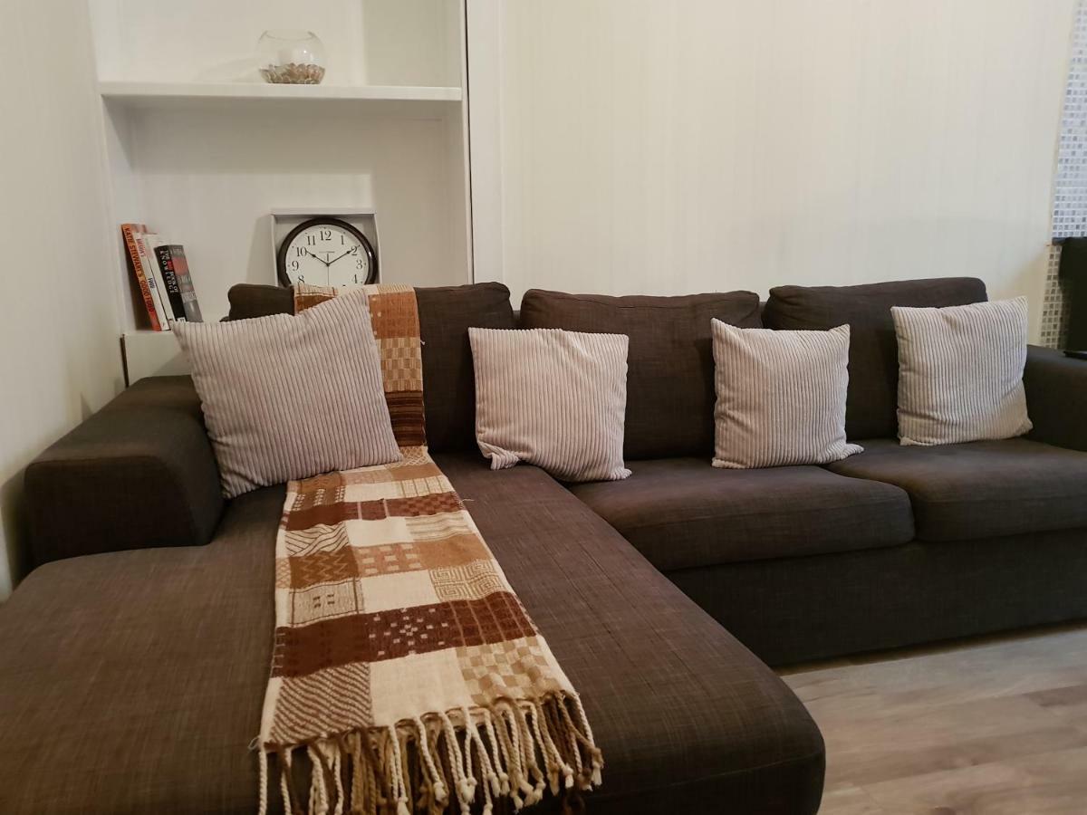 Rozina Apartment Paisley Eksteriør bilde