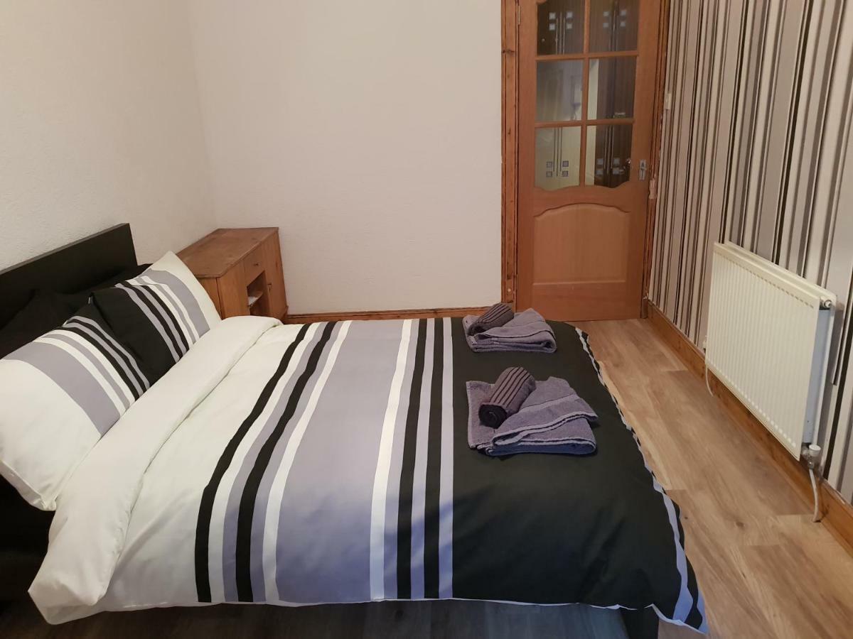 Rozina Apartment Paisley Eksteriør bilde